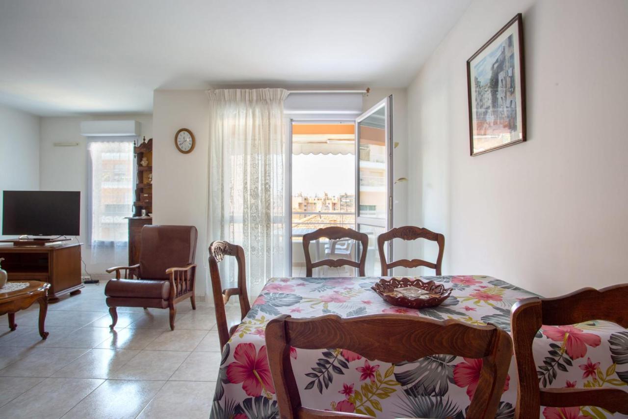Apartment With Sea View With Two Bedrooms Nice Exteriör bild